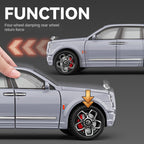 Chezhi 1:20 Die-Cast Alloy Model - Compatible with Rolls-Royce Cullinan Black Badge - Ultimate Luxury SUV with Starlight Headliner, Foldable Spirit of Ecstasy, Umbrella Model, Opening Doors, Sound & Light, Pull-Back Action, Shock Absorption & Steering