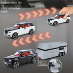 XHD 1:32 Die-Cast Alloy Model - Compatible with Rolls-Royce Cullinan & Travel Trailer - Luxury Caravan Set with Opening Doors, Sound & Light, Pull-Back Action & Shock Absorption