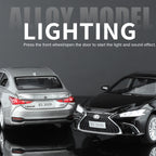 Juguete modelo de aleación fundida a presión a escala 1:24 compatible con Lexus ES300h: puertas que se abren, sonido e iluminación, función de retroceso, amortiguación, dirección, bocina y espejos plegables. Colección de sedanes de lujo.