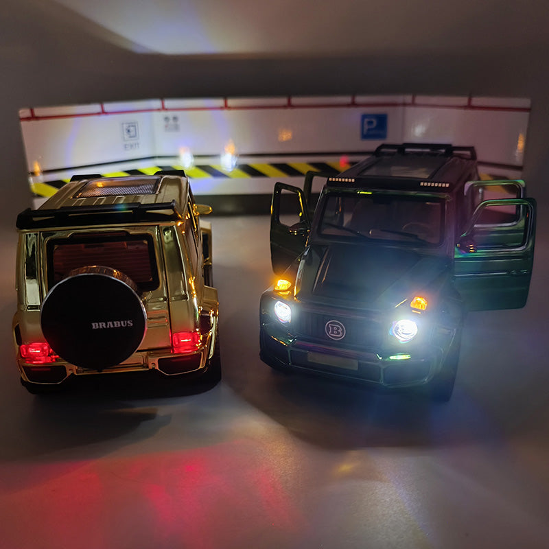 Jianyuan 1:32 Chrome Edition Die-Cast Alloy Model - Compatible with Brabus G800 - Luxury Off-Road SUV with Opening Doors, Sound & Light, Pull-Back Action & Shock Absorption